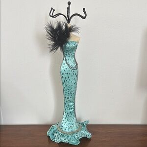 Elegant Turquoise Necklace Holder